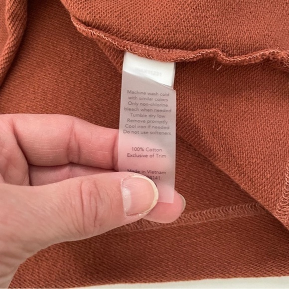 New Calia Extended Shoulder Sleeveless Top Caramelized Walnut - Picture 4 of 7